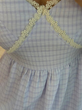 Cargar imagen en el visor de la galería, REMEDIOS - Vestido midi cuadros tirantes