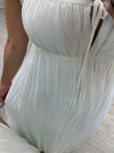 Cargar imagen en el visor de la galería, BRIANA - Maxi vestido blanco