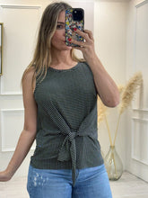 Cargar imagen en el visor de la galería, LACEY - Blusa negra rayas