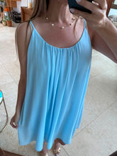 Cargar imagen en el visor de la galería, COSIMA - Vestido corto tirantes azul claro
