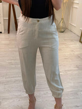 Cargar imagen en el visor de la galería, CYRENE - Pantalon arena