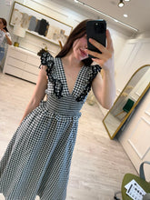 Cargar imagen en el visor de la galería, GRACIELA - Maxi vestido cuadros blanco y negro
