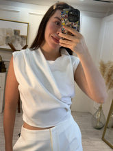 Cargar imagen en el visor de la galería, AVELINE - Blusa blanca