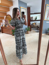 Cargar imagen en el visor de la galería, ABRIL - Maxi vestido estampado