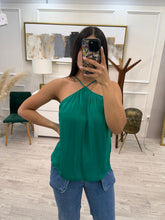 Cargar imagen en el visor de la galería, SELENE - Blusa halter verde