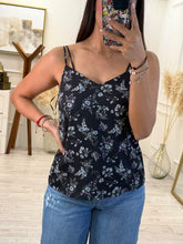 Cargar imagen en el visor de la galería, DORA - Blusa estampada tirantes