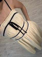 Cargar imagen en el visor de la galería, DAFNE – Maxi vestido crema de tirantes con encaje