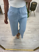 Cargar imagen en el visor de la galería, GENARA - Pantalón azul claro
