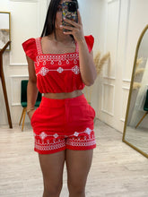 Cargar imagen en el visor de la galería, JARA - Set blusa y short rojo