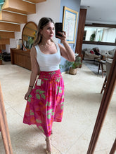 Cargar imagen en el visor de la galería, ARIADNE - Falda fucsia estampada