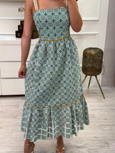 Cargar imagen en el visor de la galería, ROSALIA - Maxi vestido verde estampado