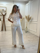 Cargar imagen en el visor de la galería, LUDOVICA - Set blusa y pantalon blanco