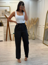 Cargar imagen en el visor de la galería, BROOKLYN - Pantalon negro tipo cargo
