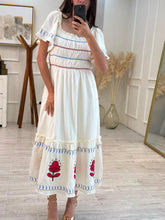 Cargar imagen en el visor de la galería, IZMA - Maxi vestido campesino