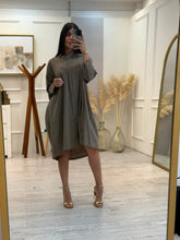 Cargar imagen en el visor de la galería, SKYLAR - Vestido midi camisero olivo