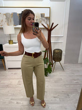 Cargar imagen en el visor de la galería, BRITNEY - Pantalón verde