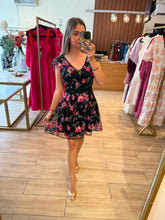 Cargar imagen en el visor de la galería, WISLOW - Vestido corto estampado