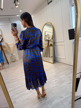 Cargar imagen en el visor de la galería, LETO – Maxi vestido azul rey y café de manga larga