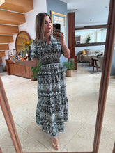 Cargar imagen en el visor de la galería, ABRIL - Maxi vestido estampado