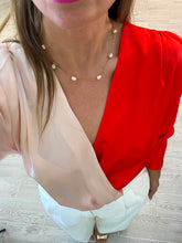 Cargar imagen en el visor de la galería, CINTHIA - Panti blusa bicolor