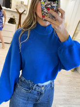 Cargar imagen en el visor de la galería, SANDRA - Sueter azul rey