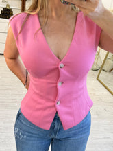 Cargar imagen en el visor de la galería, GERARDA - Blusa rosa sin mangas