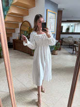 Cargar imagen en el visor de la galería, AYAKA - Vestido midi blanco