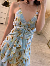 Cargar imagen en el visor de la galería, MADISON - Vestido midi azul claro estampado