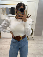 Cargar imagen en el visor de la galería, FRANCISCA - Blusa blanca