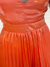 Cargar imagen en el visor de la galería, THAIS - Maxi vestido naranja