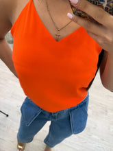 Cargar imagen en el visor de la galería, ELLEN - Blusa naranja