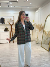 Cargar imagen en el visor de la galería, JACOBA - Blazer cuadros café con verde