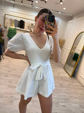 Cargar imagen en el visor de la galería, FLORIANE - Jumper blanco