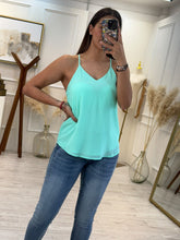 Cargar imagen en el visor de la galería, LAODAMIA – Blusa aqua de tirantes con espalda de tiras