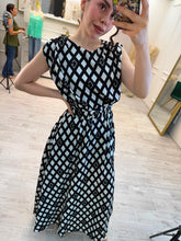 Cargar imagen en el visor de la galería, MARLENE - Maxi vestido rombos blanco y negro