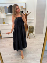 Cargar imagen en el visor de la galería, GINA - Maxi vestido negro tirantes