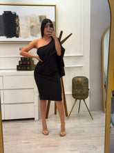 Cargar imagen en el visor de la galería, ADELA - Vestido midi negro asimétrico