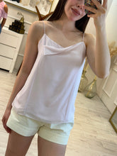 Cargar imagen en el visor de la galería, CARRINGTON - Blusa tirantes