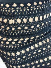 Cargar imagen en el visor de la galería, MAGNOLIA - Falda negra