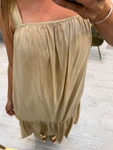 Cargar imagen en el visor de la galería, ALINA - Maxi vestido beige