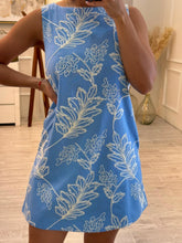 Cargar imagen en el visor de la galería, WAVERLY - Vestido corto azul hojas