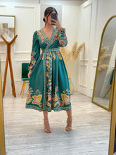 Cargar imagen en el visor de la galería, PARIS - Maxi vestido verde estampado boho