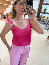 Cargar imagen en el visor de la galería, CASSIANA - Blusa fucsia