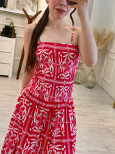 Cargar imagen en el visor de la galería, GENOVEVA - Maxi vestido tirantes rojo estampado