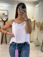 Cargar imagen en el visor de la galería, AGLAYA – Blusa de tirantes con escote cruzado
