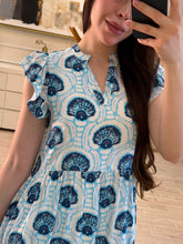 Cargar imagen en el visor de la galería, BLANCA - Maxi vestido azul estampado marino