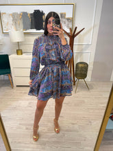 Cargar imagen en el visor de la galería, CAMILA - Vestido corto azul estampado