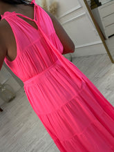 Cargar imagen en el visor de la galería, JULIA - Maxi vestido rosa neon