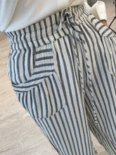 Cargar imagen en el visor de la galería, LUDMILA - Pantalon rayas