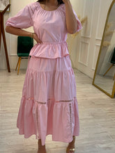 Cargar imagen en el visor de la galería, JOLENE - Set blusa y falda rosa
